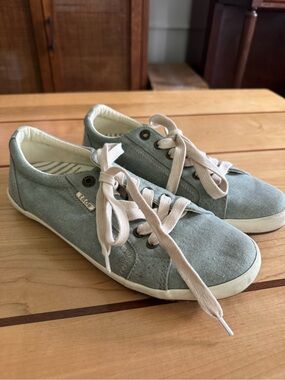 Taos Light Blue Canvas Sneakers